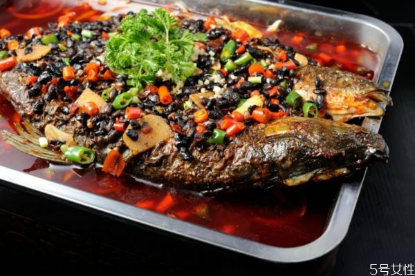 烤魚應(yīng)該用什么魚好 烤魚應(yīng)該怎么選擇魚 烤魚應(yīng)該用什么魚好 烤魚應(yīng)該怎么選擇魚