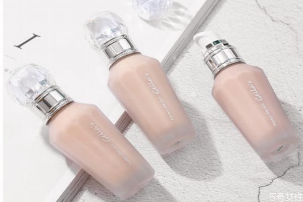 如何區(qū)分化妝的好壞 區(qū)分化妝品好壞的方法 如何區(qū)分化妝的好壞 區(qū)分化妝品好壞的方法