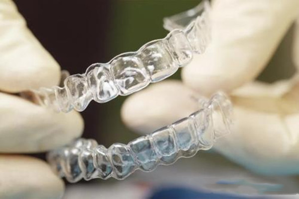 補(bǔ)牙后牙套要戴多久 補(bǔ)牙后戴牙套的時(shí)間受什么影響 補(bǔ)牙后牙套要戴多久 補(bǔ)牙后戴牙套的時(shí)間受什么影響