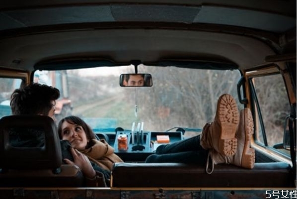 走不出老公出軌的痛苦怎么辦 這樣想可以減輕一半痛苦 走不出老公出軌的痛苦怎么辦 這樣想可以減輕一半痛苦