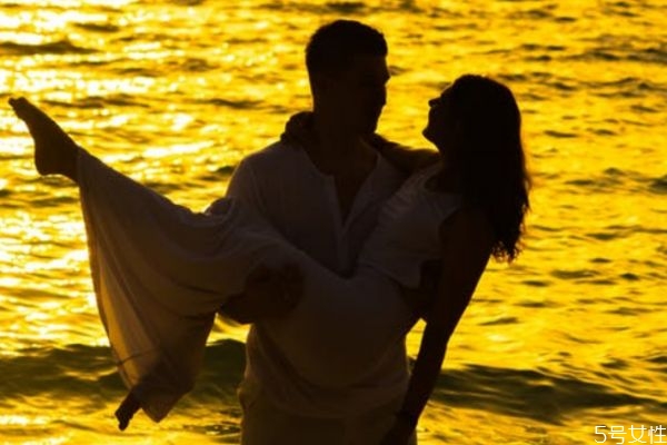 主動挽回男友的正確方法 想挽回男人要戳中他兩個痛點 主動挽回男友的正確方法 想挽回男人要戳中他兩個痛點