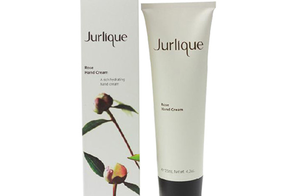 茱莉蔻柔潤保濕面霜的功效 茱莉蔻柔潤保濕面霜適合的膚質(zhì) 茱莉蔻柔潤保濕面霜的功效 茱莉蔻柔潤保濕面霜適合的膚質(zhì)