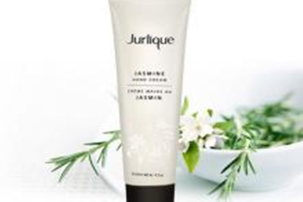 茱莉蔻柔潤保濕面霜的功效 茱莉蔻柔潤保濕面霜適合的膚質(zhì) 茱莉蔻柔潤保濕面霜的功效 茱莉蔻柔潤保濕面霜適合的膚質(zhì)