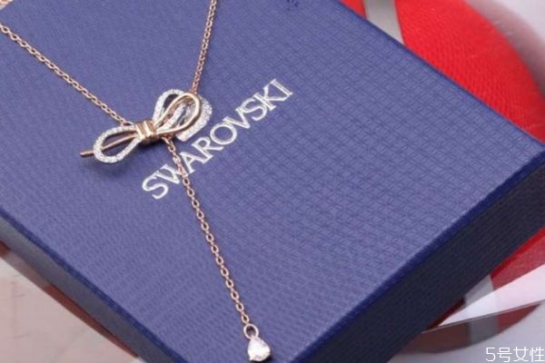 施華洛世奇項鏈掉色的原因 為什么施華洛世奇項鏈會掉色 施華洛世奇項鏈掉色的原因 為什么施華洛世奇項鏈會掉色