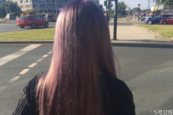 漂染掉色后是什么顏色 頭發(fā)漂了多久能恢復好 漂染掉色后是什么顏色 頭發(fā)漂了多久能恢復好