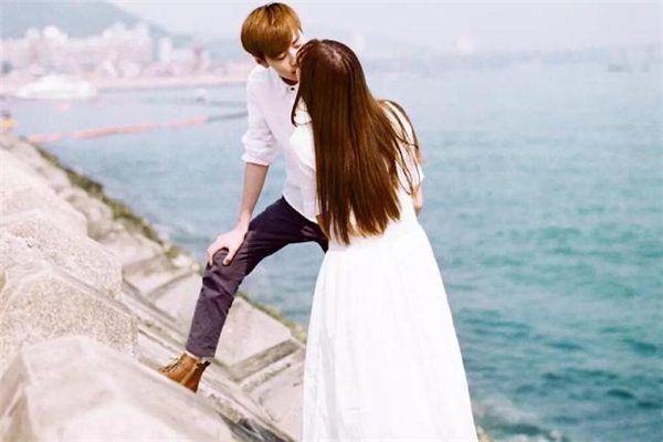 結(jié)婚前發(fā)現(xiàn)男友出軌怎么辦 結(jié)婚前發(fā)現(xiàn)男朋友出軌能原諒嗎 結(jié)婚前發(fā)現(xiàn)男友出軌怎么辦 結(jié)婚前發(fā)現(xiàn)男朋友出軌能原諒嗎