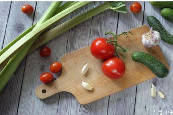 晚餐不吃主食能減肥嗎 晚餐不吃主食會瘦嗎 晚餐不吃主食能減肥嗎 晚餐不吃主食會瘦嗎