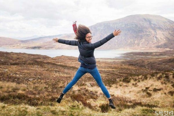 開(kāi)合跳的正確方法 開(kāi)合跳應(yīng)該怎么跳 開(kāi)合跳的正確方法 開(kāi)合跳應(yīng)該怎么跳