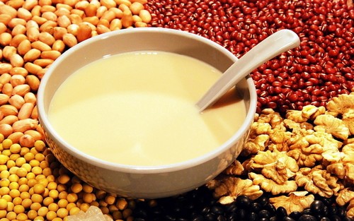 無糖豆?jié){的熱量高嗎 無糖豆?jié){的功效 無糖豆?jié){的熱量高嗎 無糖豆?jié){的功效