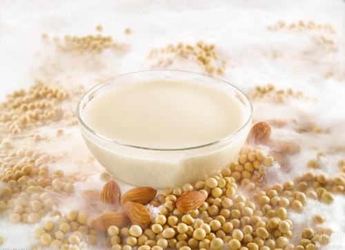 無糖豆?jié){的熱量高嗎 無糖豆?jié){的功效 無糖豆?jié){的熱量高嗎 無糖豆?jié){的功效