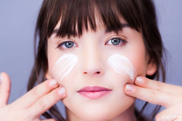 皮膚有紅血絲怎么解決 皮膚有紅血絲的原因 皮膚有紅血絲怎么解決 皮膚有紅血絲的原因