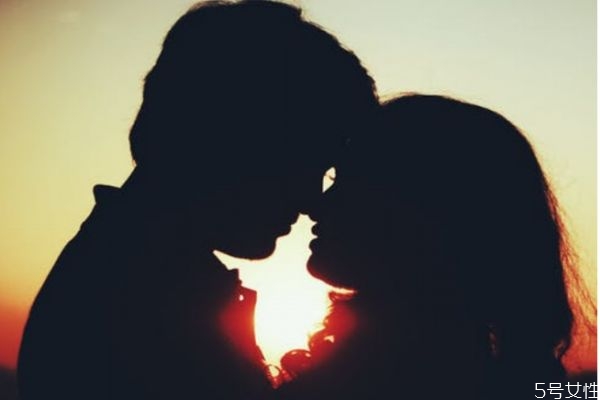 男人提離婚但又沒行動(dòng) 男人開始計(jì)劃離婚的表現(xiàn) 男人提離婚但又沒行動(dòng) 男人開始計(jì)劃離婚的表現(xiàn)