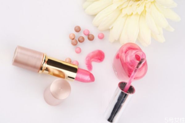 女生化妝到底有多重要 女生化妝什么最重要 女生化妝到底有多重要 女生化妝什么最重要