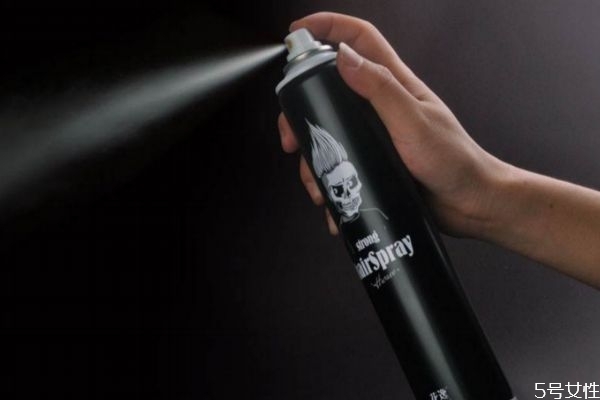 用發(fā)膠怎么抓頭發(fā) 發(fā)膠的正確使用方法 用發(fā)膠怎么抓頭發(fā) 發(fā)膠的正確使用方法