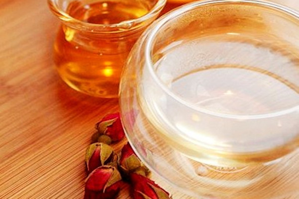 晚上喝玫瑰蜂蜜茶會胖嗎 玫瑰蜂蜜茶的熱量 晚上喝玫瑰蜂蜜茶會胖嗎 玫瑰蜂蜜茶的熱量