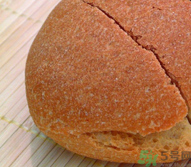 全麥面包的熱量？全麥面包的熱量高嗎？