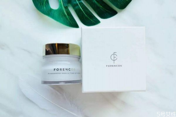 素顏霜可不可以美白 素顏霜美白效果怎么樣 素顏霜可不可以美白 素顏霜美白效果怎么樣