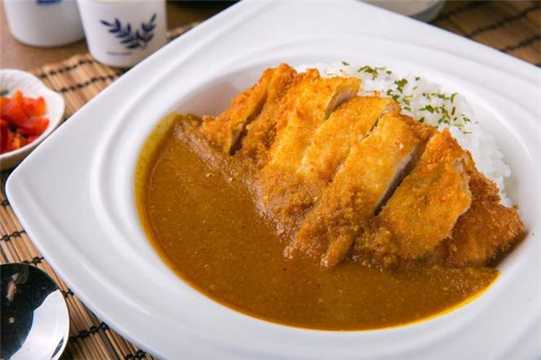 咖喱豬排飯?jiān)趺醋?咖喱豬排飯用什么咖喱 咖喱豬排飯?jiān)趺醋?咖喱豬排飯用什么咖喱