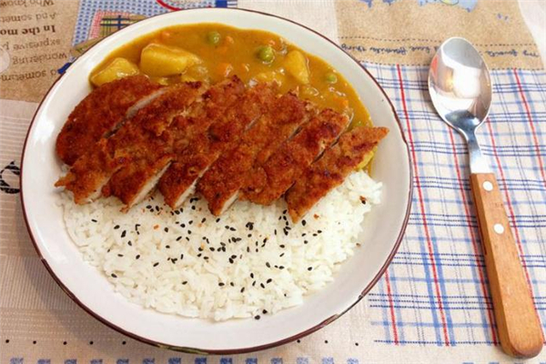 咖喱豬排飯?jiān)趺醋?咖喱豬排飯用什么咖喱 咖喱豬排飯?jiān)趺醋?咖喱豬排飯用什么咖喱