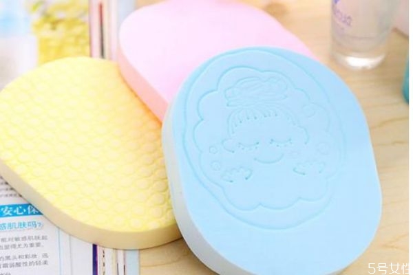 洗臉撲過(guò)期了還可以使用嗎 洗臉巾跟洗臉撲的區(qū)別是什么 洗臉撲過(guò)期了還可以使用嗎 洗臉巾跟洗臉撲的區(qū)別是什么