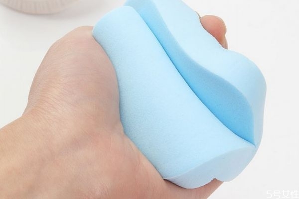 洗臉用洗臉撲好嗎 洗臉撲怎么存放 洗臉用洗臉撲好嗎 洗臉撲怎么存放