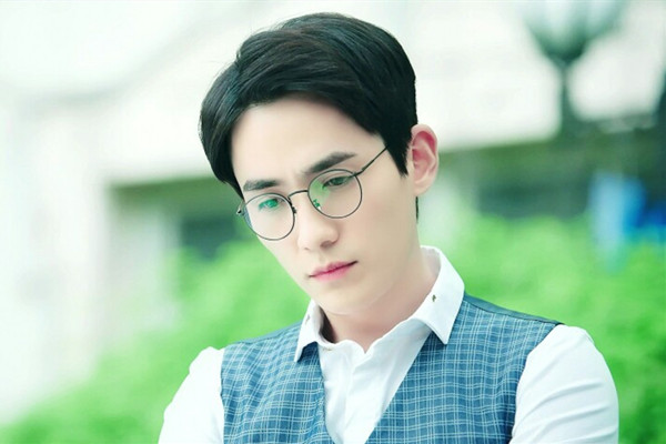 男生會(huì)因?yàn)槔哿朔质謫?男生戀愛累了怎么辦 男生會(huì)因?yàn)槔哿朔质謫?男生戀愛累了怎么辦