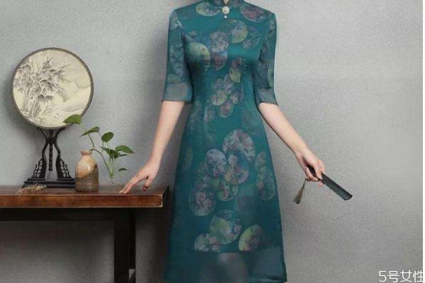 唐裝和漢服的區(qū)別 唐裝和漢服的不同 唐裝和漢服的區(qū)別 唐裝和漢服的不同