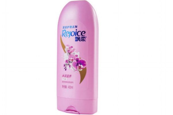 怎樣選擇適合自己的發(fā)膜 發(fā)膜和護(hù)發(fā)素使用順序 怎樣選擇適合自己的發(fā)膜 發(fā)膜和護(hù)發(fā)素使用順序