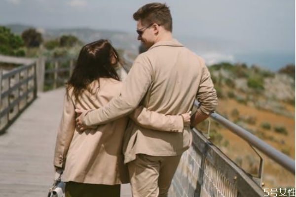 男人出軌后還會碰老婆嗎 男人出軌后會怎么掩飾 男人出軌后還會碰老婆嗎 男人出軌后會怎么掩飾