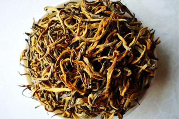 滇紅茶的沖泡技巧 泡滇紅茶注意什么 滇紅茶的沖泡技巧 泡滇紅茶注意什么