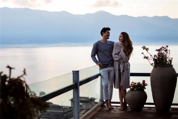 姐弟戀是為了錢嗎 姐弟戀是虛榮心作祟嗎 姐弟戀是為了錢嗎 姐弟戀是虛榮心作祟嗎