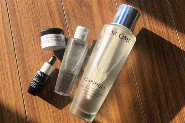 蘭蔻極光水敏感肌可以用嗎 蘭蔻極光水有刺痛感嗎 蘭蔻極光水敏感肌可以用嗎 蘭蔻極光水有刺痛感嗎