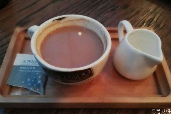 現(xiàn)磨咖啡和速溶咖啡的區(qū)別 現(xiàn)磨咖啡和速溶咖啡的不同 現(xiàn)磨咖啡和速溶咖啡的區(qū)別 現(xiàn)磨咖啡和速溶咖啡的不同