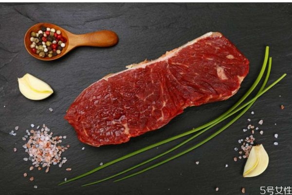 普通的牛肉可以做牛排嗎 牛排一般用什么牛肉做 普通的牛肉可以做牛排嗎 牛排一般用什么牛肉做