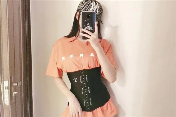 束腰帶會引起便秘嗎 束腰帶會導(dǎo)致不孕嗎 束腰帶會引起便秘嗎 束腰帶會導(dǎo)致不孕嗎