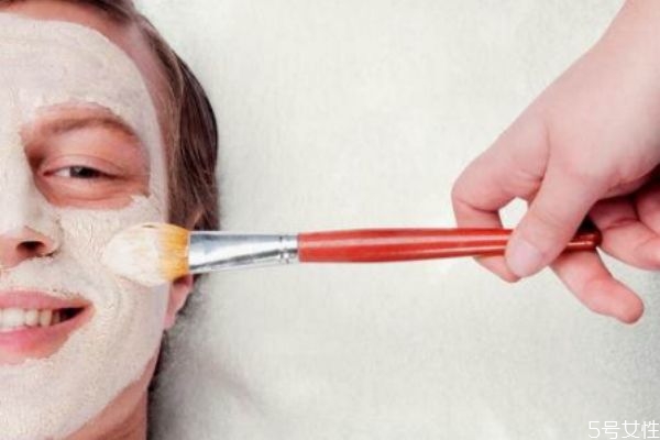 男生皮膚粗糙毛孔大怎么改善 男生改善臉部皮膚粗糙 男生皮膚粗糙毛孔大怎么改善 男生改善臉部皮膚粗糙