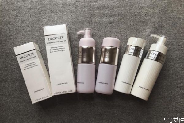 黛珂白檀和煥白的區(qū)別 黛珂白檀和煥白的不同 黛珂白檀和煥白的區(qū)別 黛珂白檀和煥白的不同