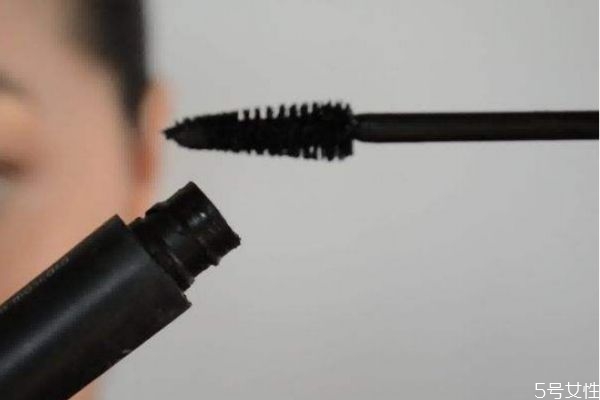 睫毛膏的作用 刷睫毛膏的好處 睫毛膏的作用 刷睫毛膏的好處