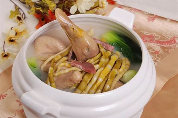 老鴨竹筍湯怎么做 做老鴨竹筍湯的技巧 老鴨竹筍湯怎么做 做老鴨竹筍湯的技巧