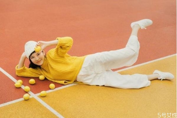 雙方都很內(nèi)向怎么聊 處對(duì)象每天都聊些什么 雙方都很內(nèi)向怎么聊 處對(duì)象每天都聊些什么