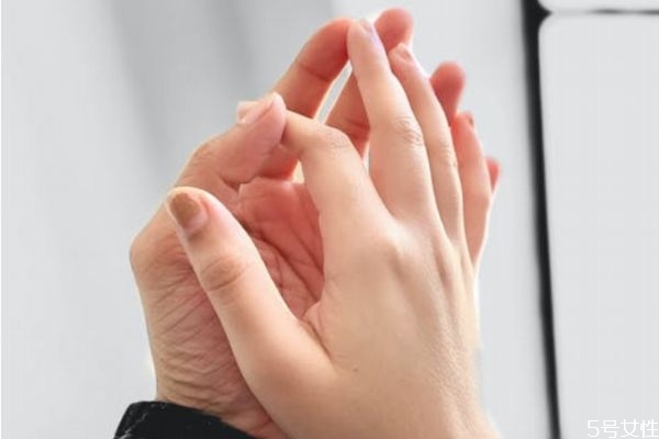 女方主動離婚孩子咋判 女方提出離婚吃虧在哪 女方主動離婚孩子咋判 女方提出離婚吃虧在哪