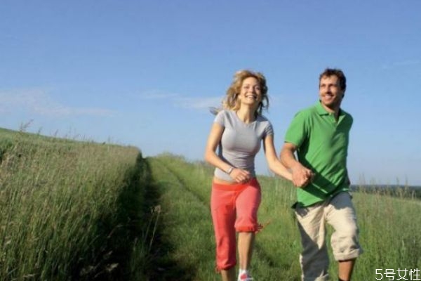 離婚不離家男人真實(shí)想法 原因不外乎這三點(diǎn) 離婚不離家男人真實(shí)想法 原因不外乎這三點(diǎn)