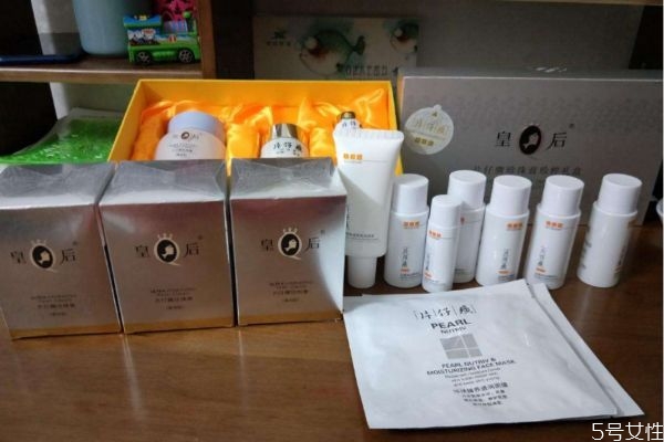 片仔癀護(hù)膚品真假識(shí)別 片仔癀護(hù)膚品如何辨別真假 片仔癀護(hù)膚品真假識(shí)別 片仔癀護(hù)膚品如何辨別真假