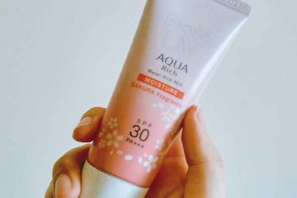 碧柔櫻花防曬好用嗎 碧柔櫻花防曬好聞嗎 碧柔櫻花防曬好用嗎 碧柔櫻花防曬好聞嗎