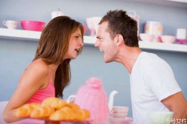 再婚家庭怎么做才能幸福 再婚家庭幸福的方法 再婚家庭怎么做才能幸福 再婚家庭幸福的方法