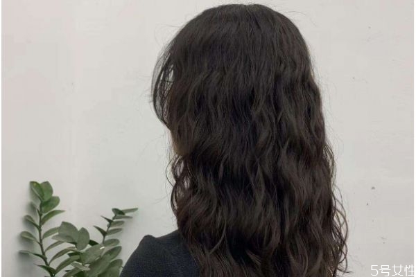 水波紋燙發(fā)怎么打理 水波紋燙發(fā)打理方法 水波紋燙發(fā)怎么打理 水波紋燙發(fā)打理方法