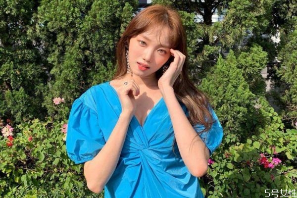 中性皮膚的特征是什么 如何判斷自己的膚質(zhì)類型 中性皮膚的特征是什么 如何判斷自己的膚質(zhì)類型