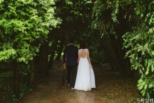 男人能徹底忘了情人嗎 婚外情男人的幾個階段 男人能徹底忘了情人嗎 婚外情男人的幾個階段