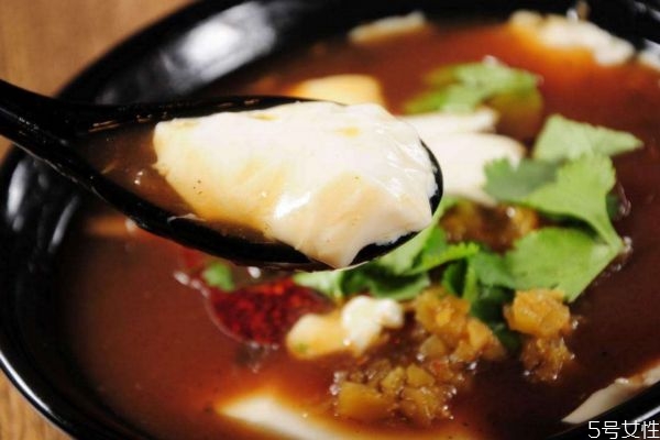 豆腐腦有點(diǎn)酸怎么回事 為什么豆腐腦會(huì)有酸味 豆腐腦有點(diǎn)酸怎么回事 為什么豆腐腦會(huì)有酸味