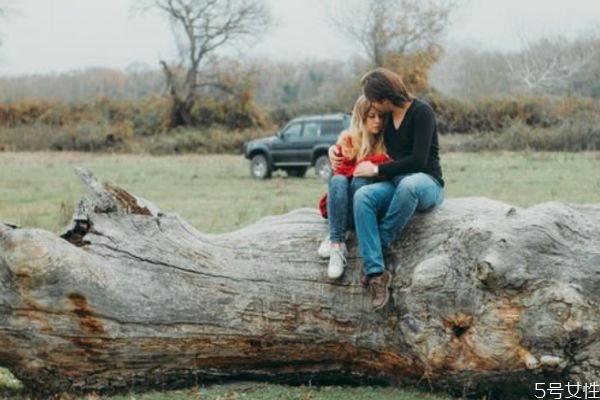 分手后男人為什么把微信刪了 男人放不下一段感情的表現(xiàn) 分手后男人為什么把微信刪了 男人放不下一段感情的表現(xiàn)